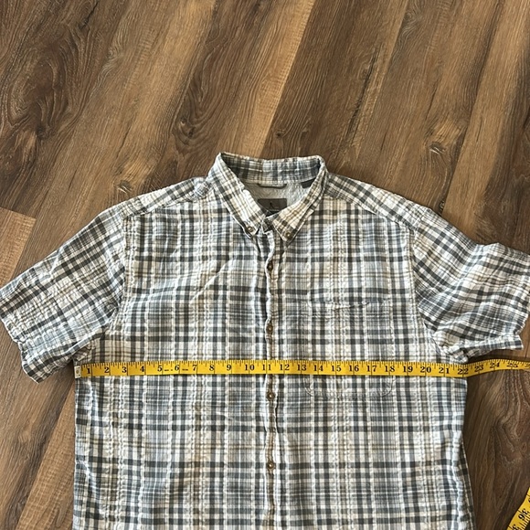 Royal Robbins Short Sleeve Button up Shirt Mens Large Outdoor Gray/Tan Plaid - Picture 7 of 13